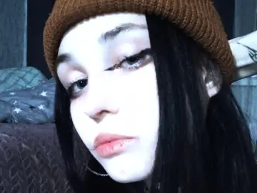 EvelynHarris  live sex cam