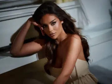 AyannaNur  live sex cam