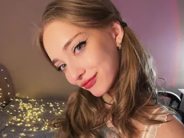 EvaAlone  live sex cam