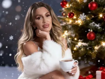 KaylinWhite  live sex cam