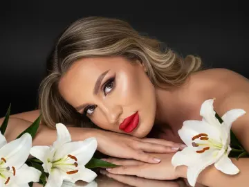 KaylinWhite  live sex cam