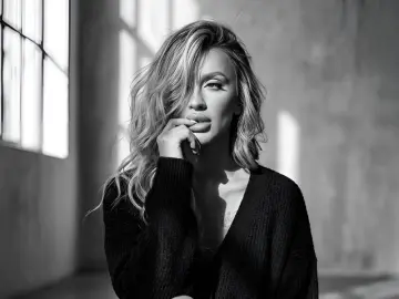 KaylinWhite  live sex cam