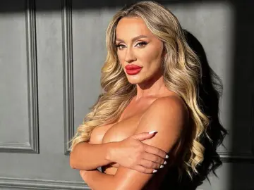 KaylinWhite  live sex cam