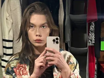 RubyRedkis  live sex cam