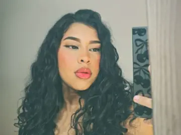 KiaraRosse  live sex cam