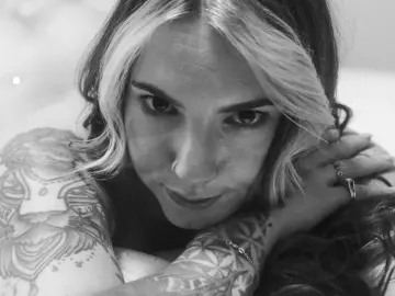 Nicnax  live sex cam