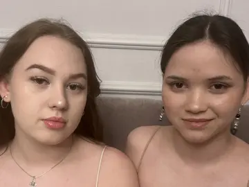 PansyAndLien  live sex cam