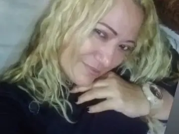 ClauWhite  live sex cam