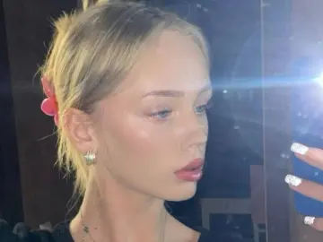 FlorrieBarraza  live sex cam