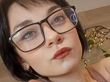 ScarleWhisper  live sex cam