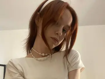 CarolinaNeedam  live sex cam