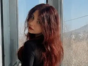 VioletteIguina  live sex cam