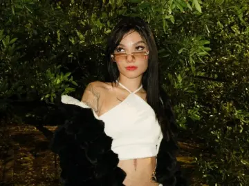 EmmaBridgerton  live sex cam