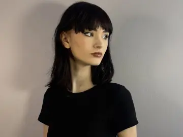 DebbiHappy  live sex cam