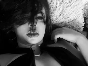 EvansElizabeth  live sex cam