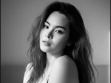 LauraTaylor  live sex cam