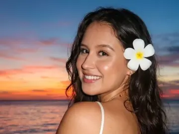 KristenFuller  live sex cam