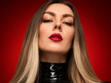 AlessandraRio  live sex cam