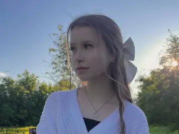 SophieBannington  live sex cam