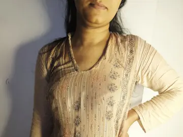 RubbynaKhan  live sex cam