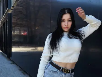 AliceLeighan  live sex cam