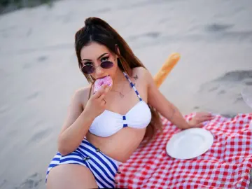AlizeeBlair  live sex cam