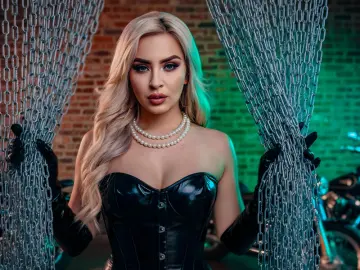 MelanyVoss  live sex cam
