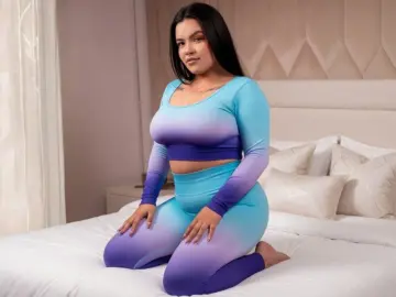 AmyCasale  live sex cam