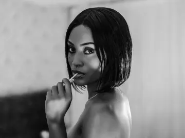 LarissaMartini  live sex cam