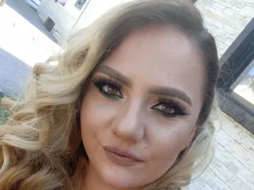 EmmaPlesure  live sex cam