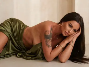 SabrinaKrystal  live sex cam