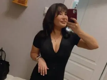 TinaClayburg  live sex cam