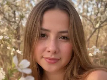 MaraSorian  live sex cam