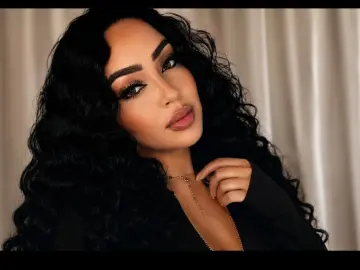 SharlinMoreva  live sex cam