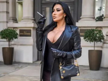 Kennya  live sex cam