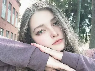 SalomeHone  live sex cam