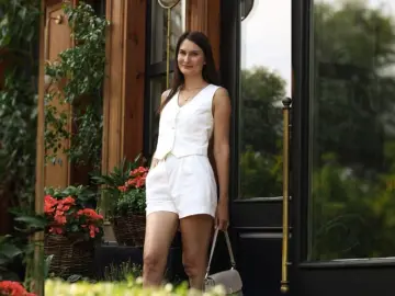 BrittanyWans  live sex cam