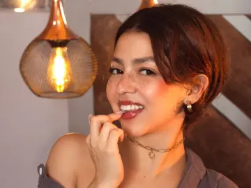 AlessiaPearl  live sex cam