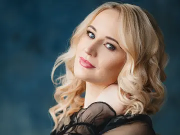 AbeyAmaze  live sex cam