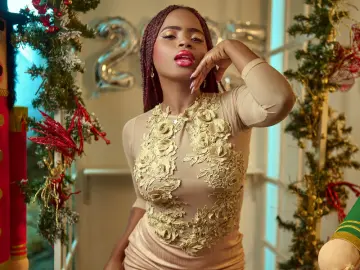 LindaBree  live sex cam