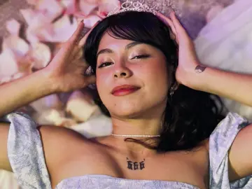 ElizabethThaylor  live sex cam