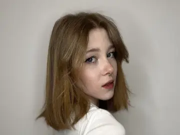 EmiliaMurchie  live sex cam