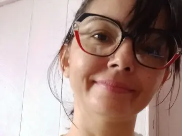 LuizaHots  live sex cam