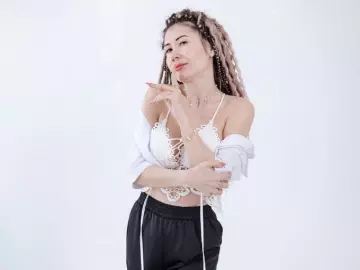 KarinaSweeety  live sex cam