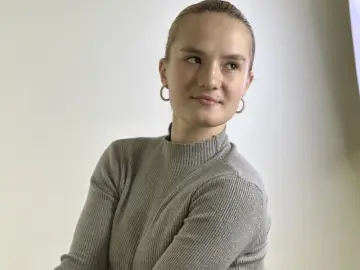 LorrianePytko  live sex cam