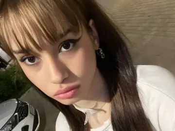 MariaVong  live sex cam