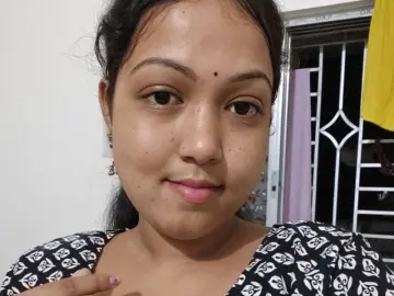 TrishaSaha  live sex cam
