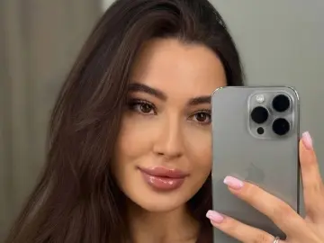 BlossomCerva  live sex cam