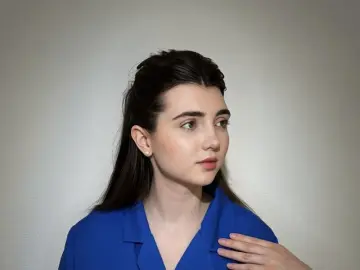 LynnetteTrenor  live sex cam