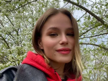 VeronaBrucker  live sex cam